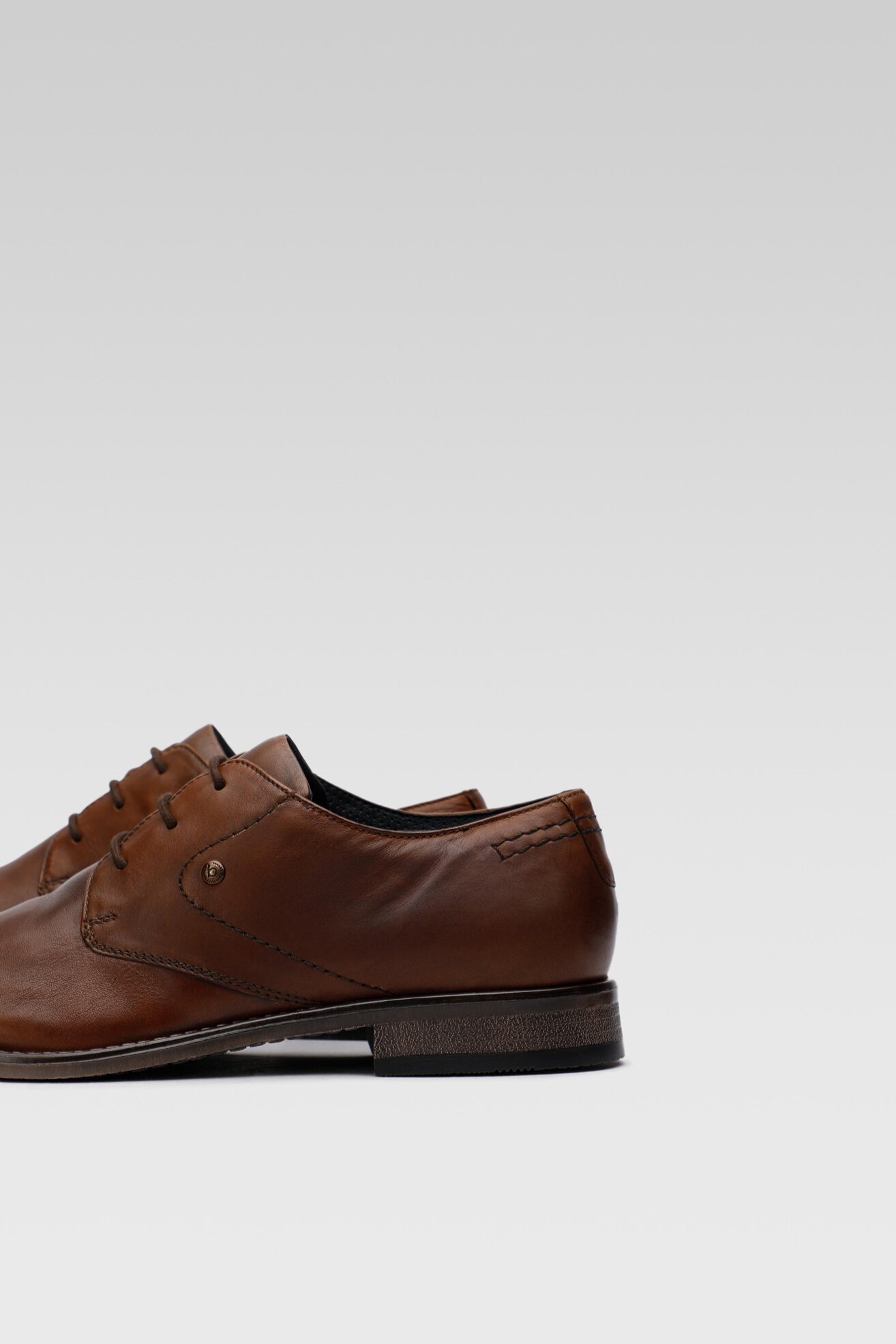 Półbuty Bugatti 313-85808-4000-6000 Brązowy ciemny