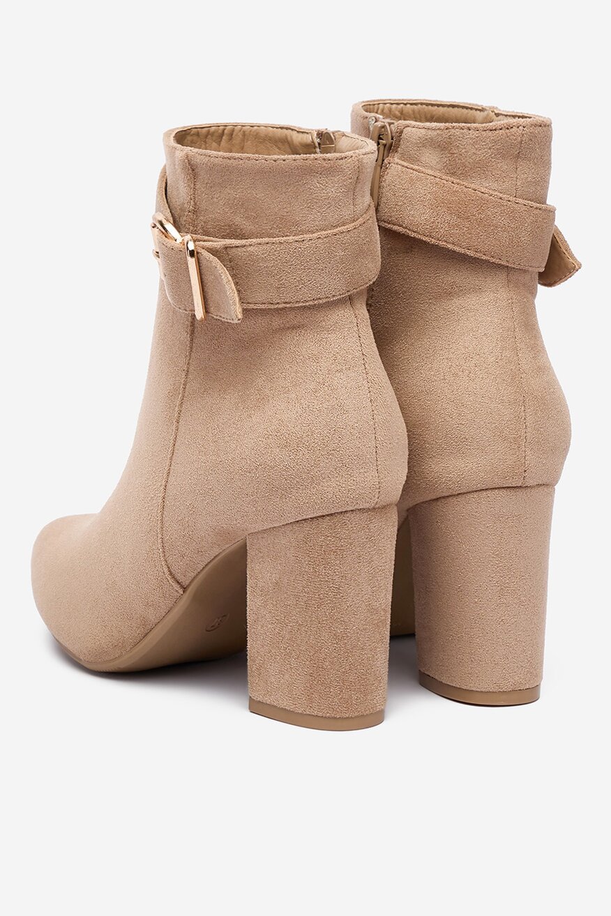 
                Боти DeeZee БЕЖОВ - 5904410915709