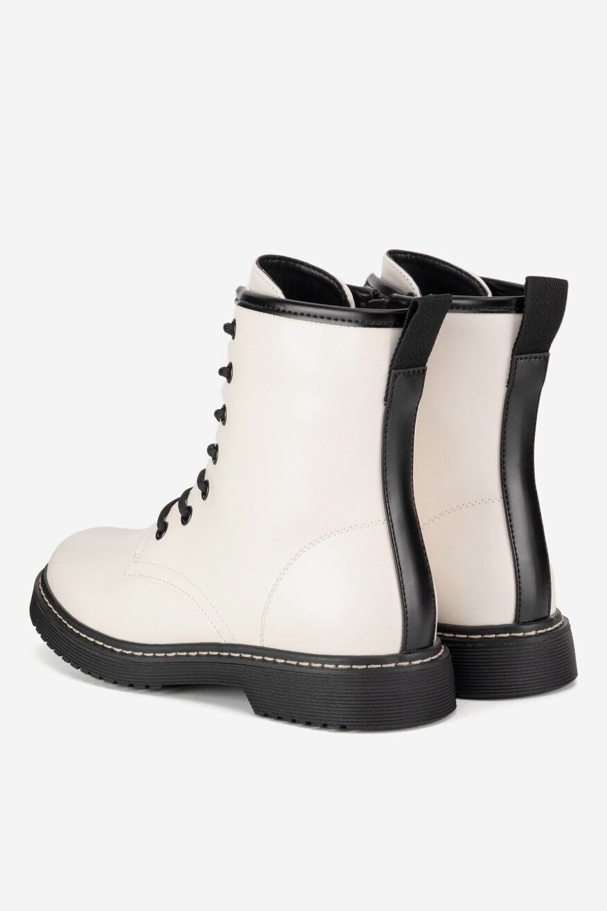 
                Боти Jenny Fairy БЯЛ - 5905588899358