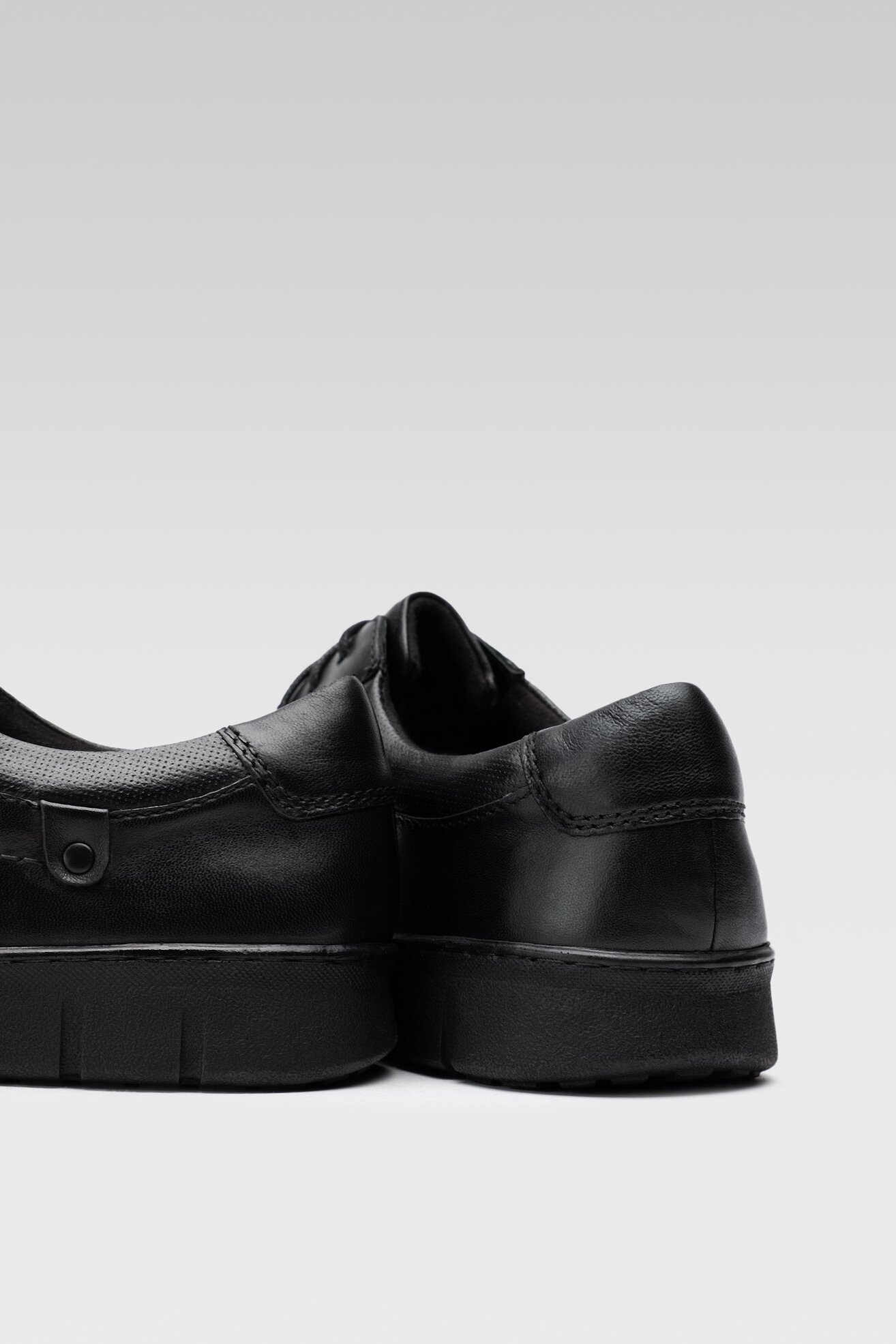 Półbuty Cesare Cave MI07-B257-B93-01 Czarny