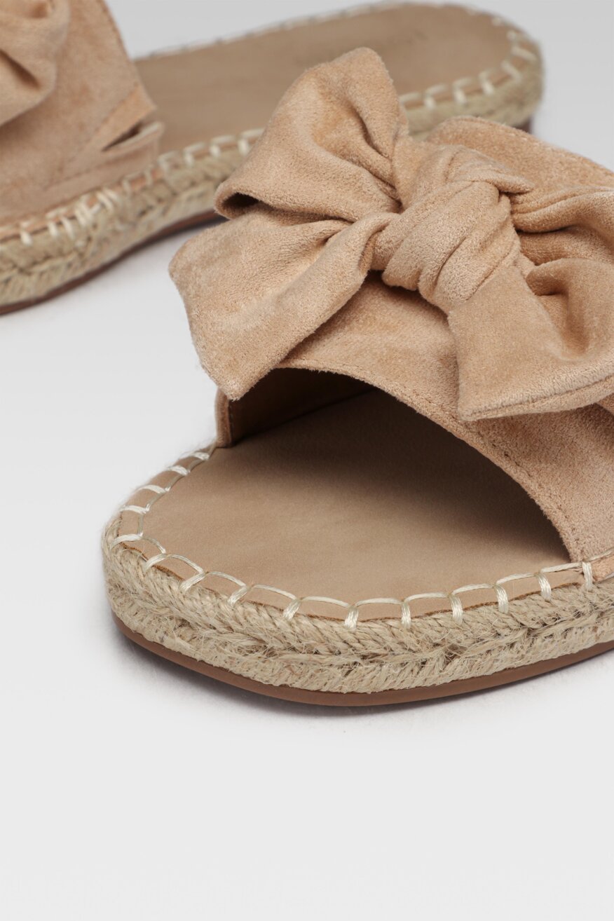 
                DeeZee - Klapki boho beżowe - 5903698464732