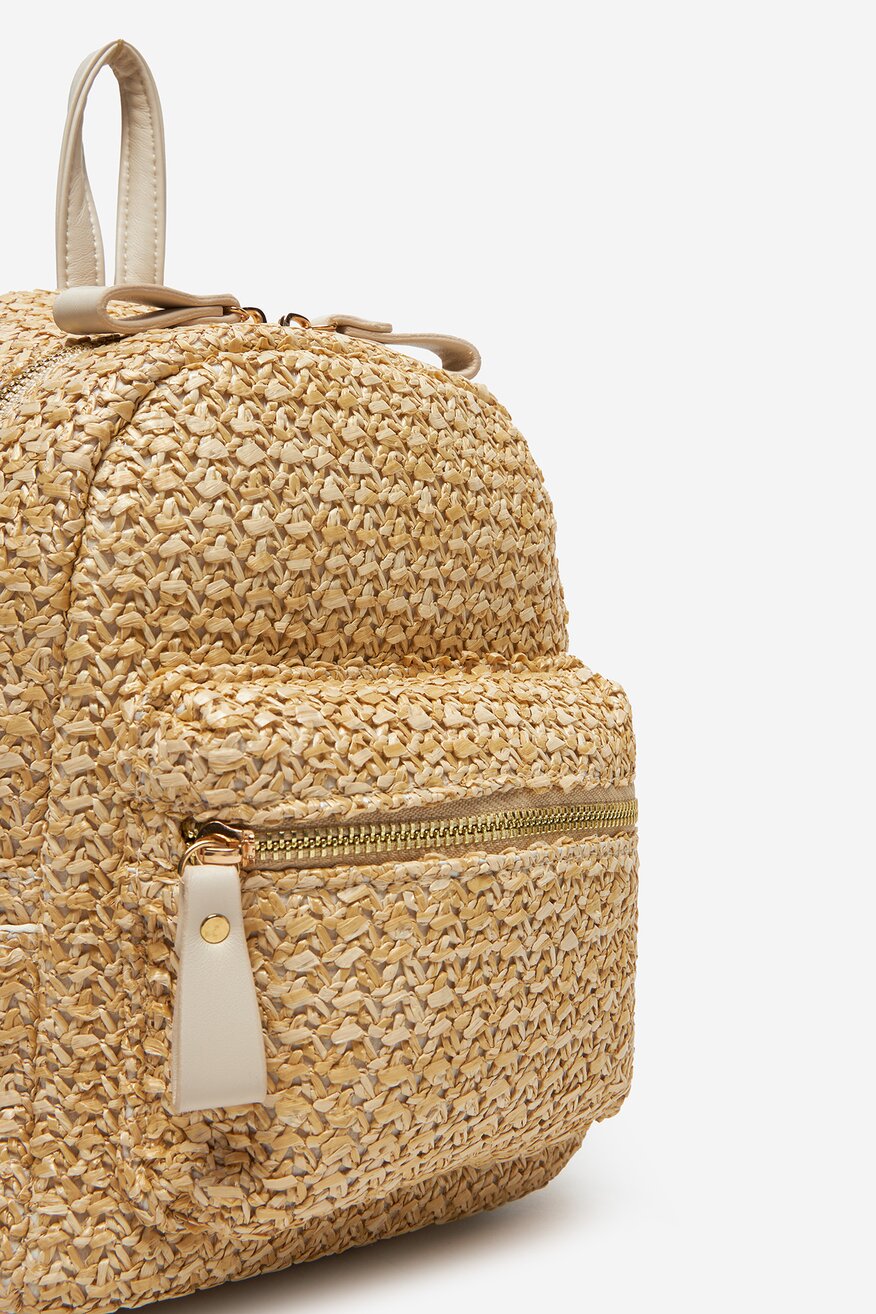 
                Рюкзак DeeZee КРЕМОВИЙ - 5906751074343