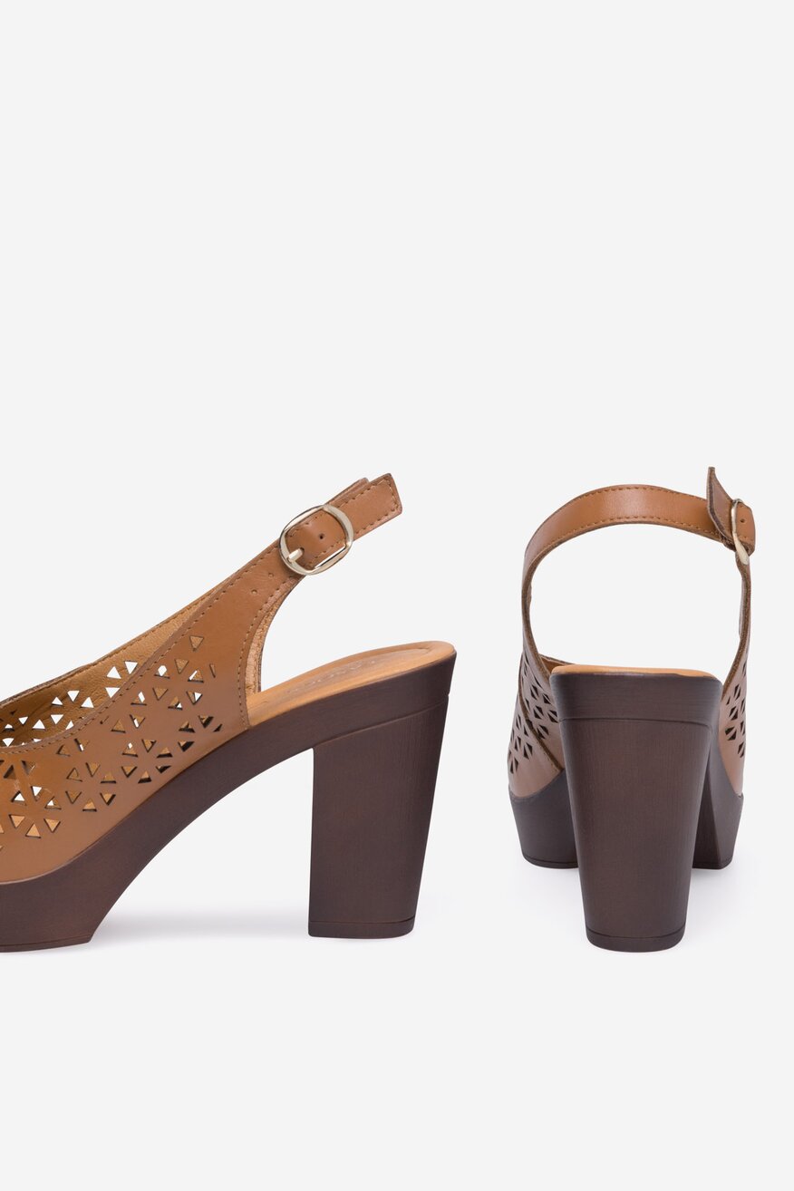 
                Sandale Lasocki KAMEL - 5905588571445