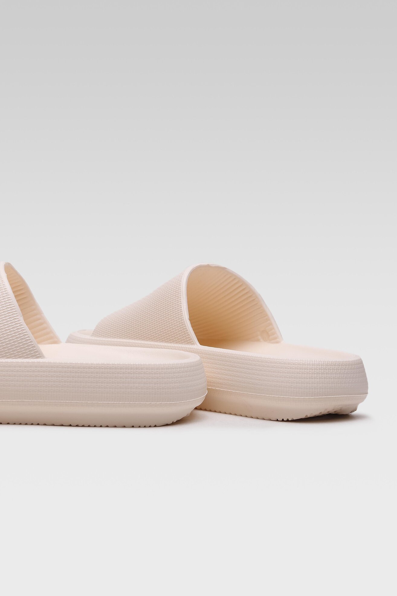 Klapki basenowe Bassano 888013 Beżowy