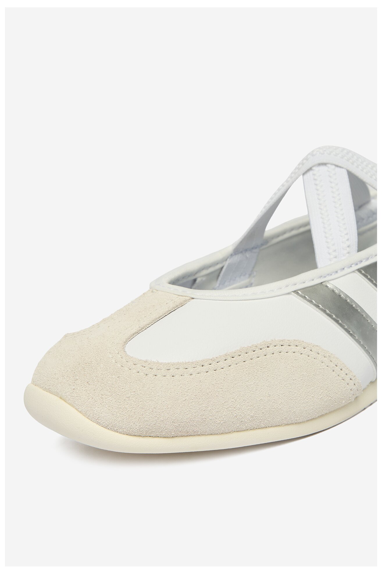 Baleriny adidas CEO-BARREDA MARY JANE HQ7400 Biały