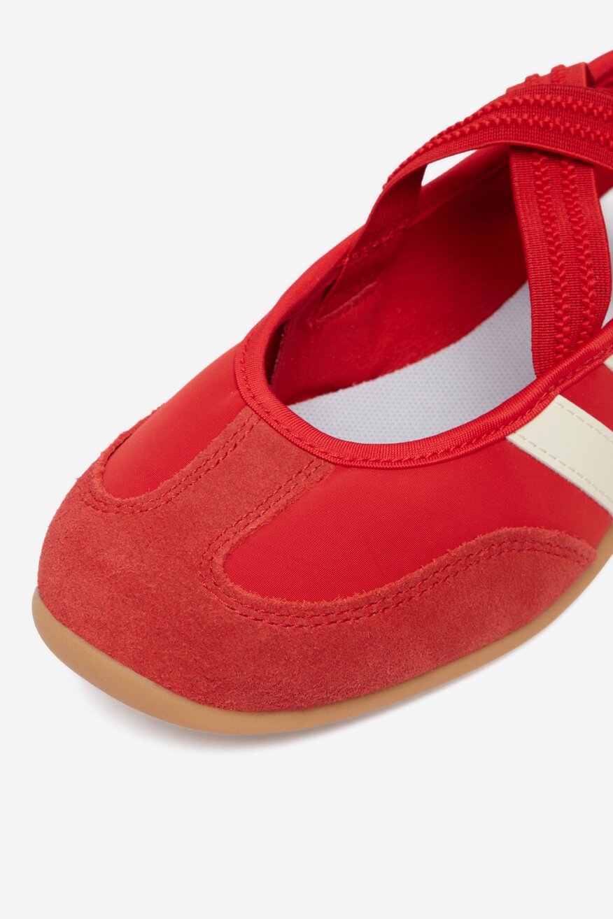 
                Балерина adidas ЧЕРВЕН - 5906751551349