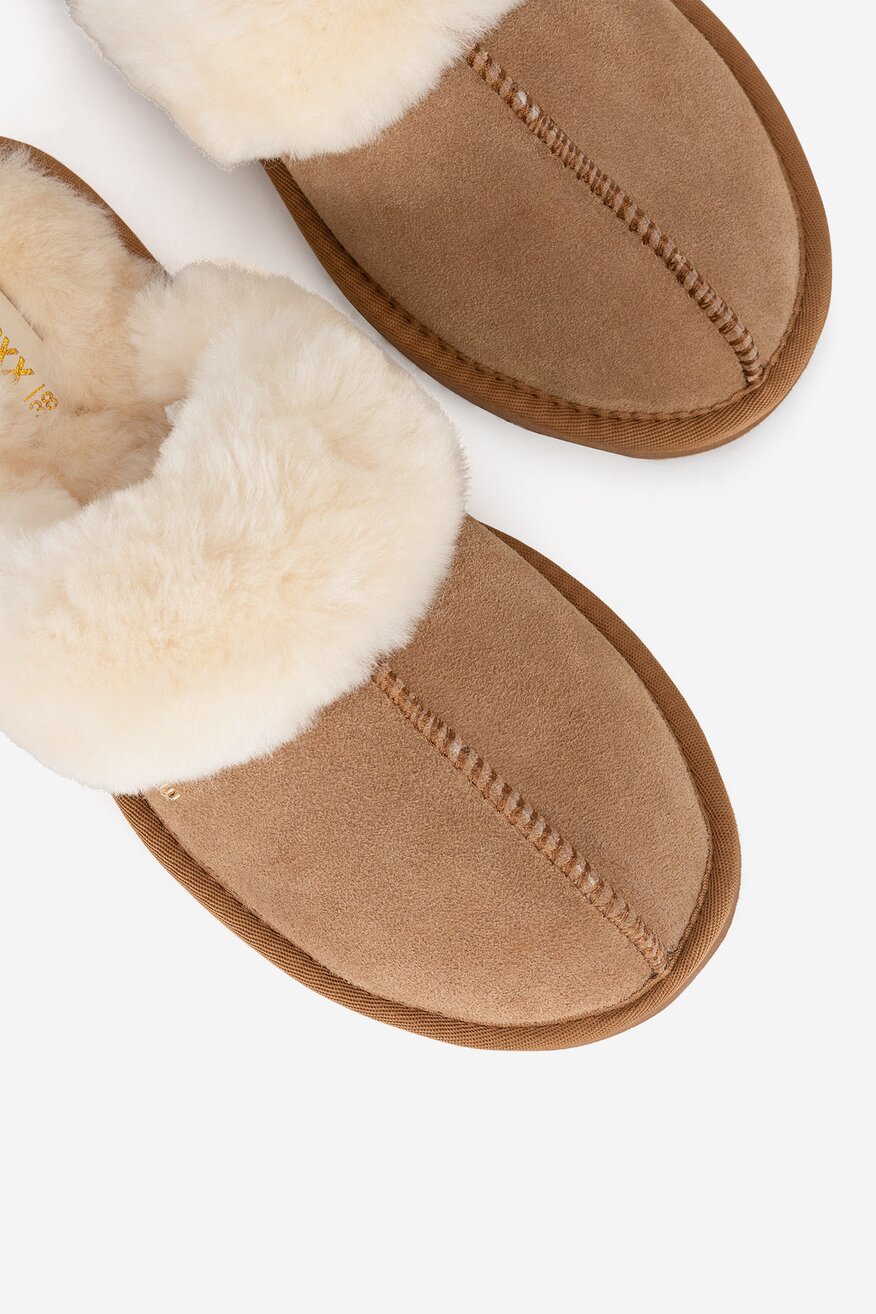 
                Mexx - Kapcie zamszowe ocieplane - 5905588924012