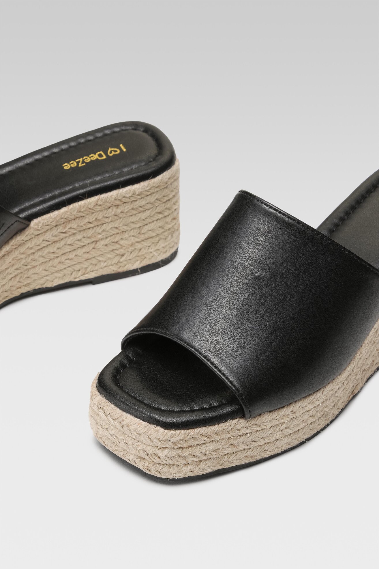 Шльопанець DeeZee BESSY HRT220719 ЧОРНИЙ