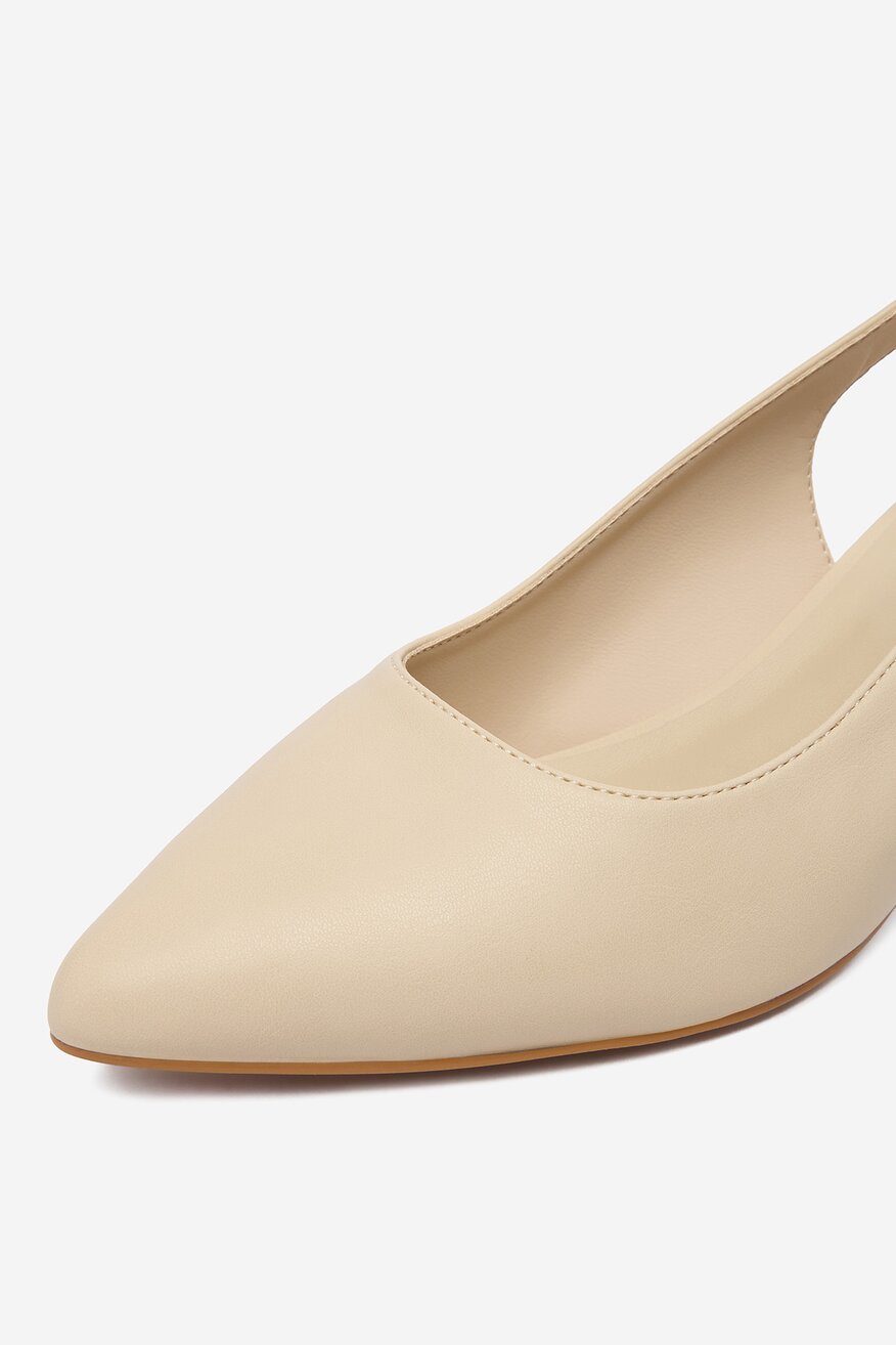 
                Елегантни обувки Lasocki БЕЖОВ - 5906751654019