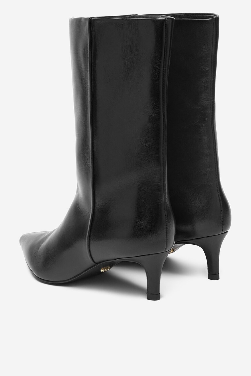 
                Bokacsizma Gino Rossi FEKETE - 5906751299463