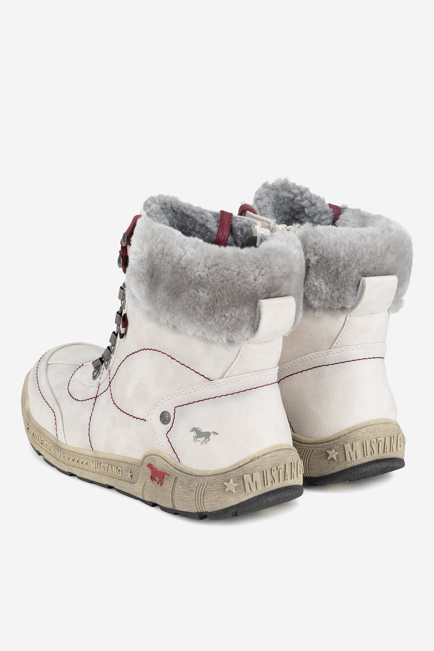 
                Боти Mustang БЯЛ - 5905588876397