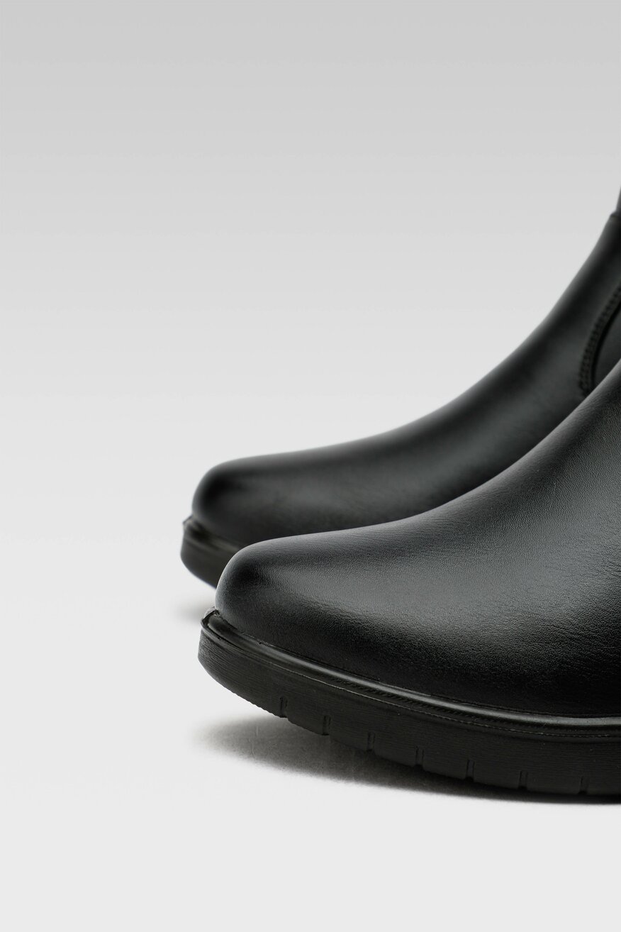 
                Clara Barson - Botki na koturnie - 5904862086910