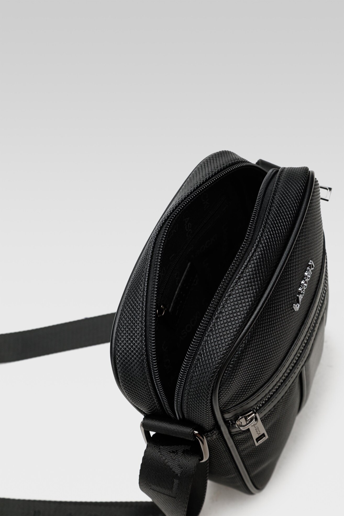 Мъжка чанта Lasocki BLR-U-042-10-06 ЧЕРЕН