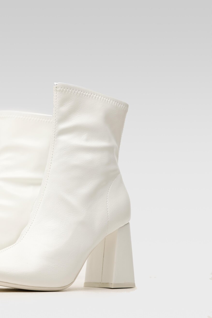 
                Боти Jenny Fairy БЯЛ - 5903698922522