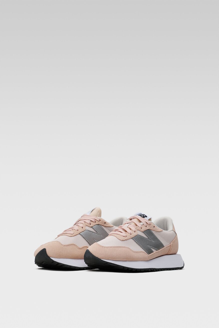 
                New Balance - Obuwie sportowe beżowe sznurowane - 5904862026541