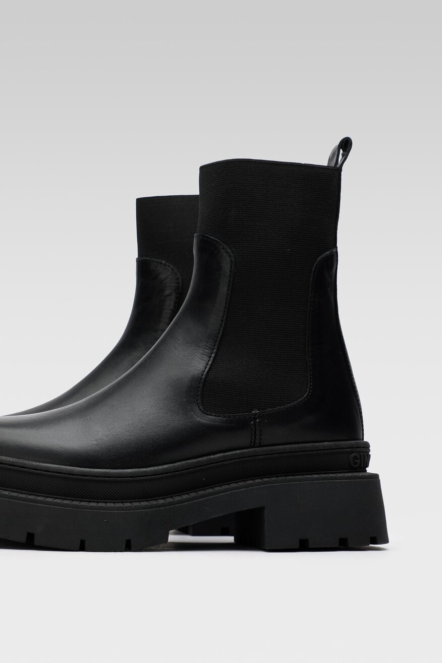 
                Gino Rossi - Skórzane botki czarne - 5904862110011