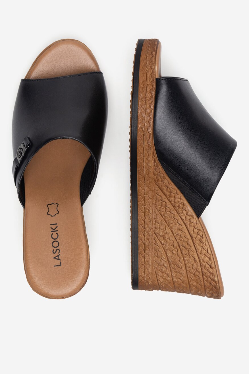 Lasocki - Klapki skórzane na koturnie - 5905588699538