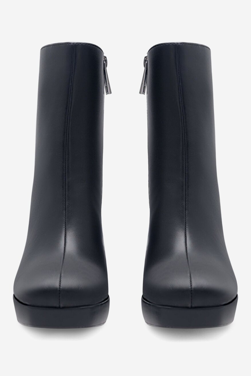 
                Jenny Fairy - Botki na słupku - 5905588042624