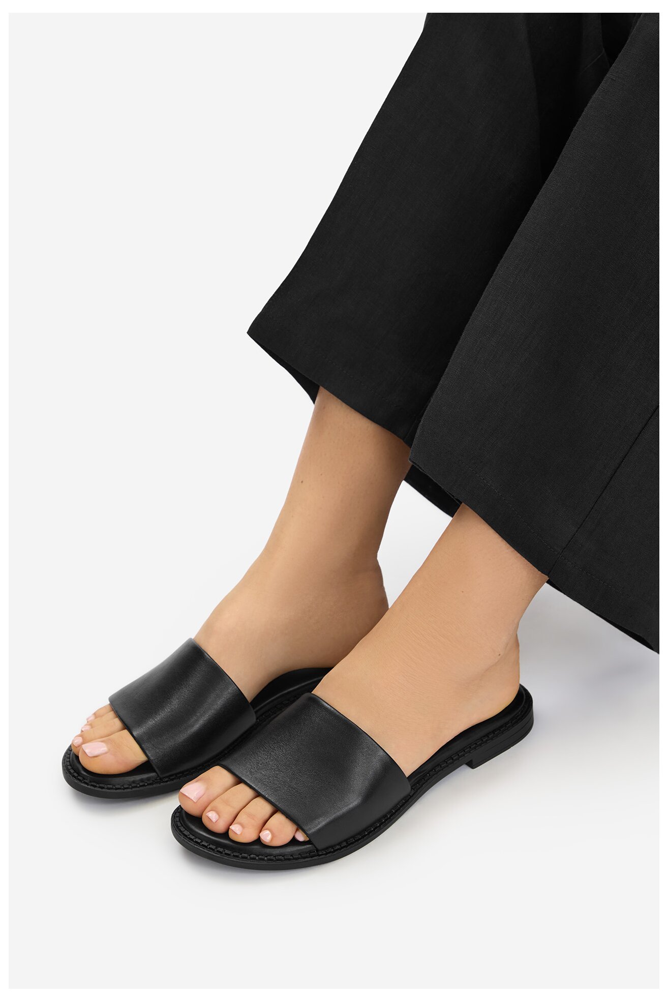 Шльопанець Lasocki CEO-EST-AFIONA-01 ЧОРНИЙ