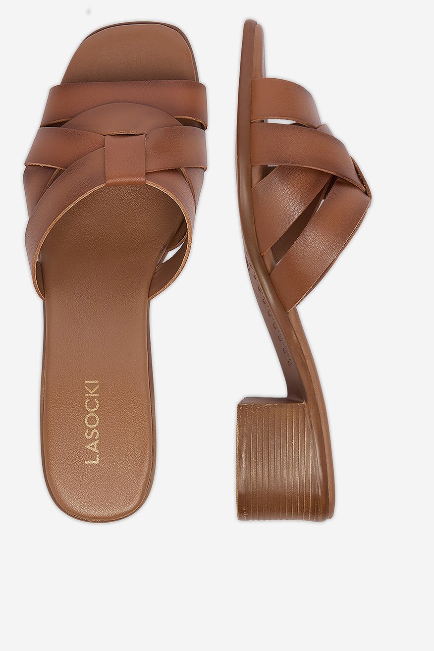 
                Lasocki - Klapki skórzane - 5906751924075