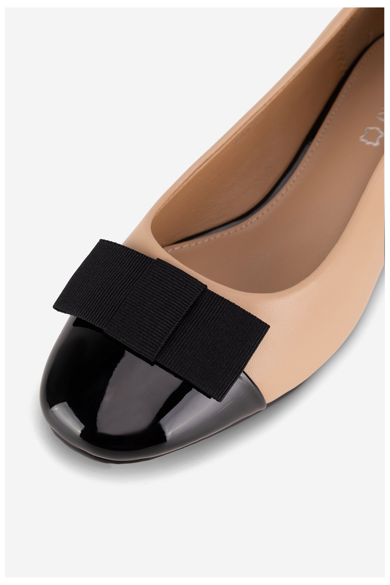 Körömcipő Lasocki WYL4104-2Z BÉZS