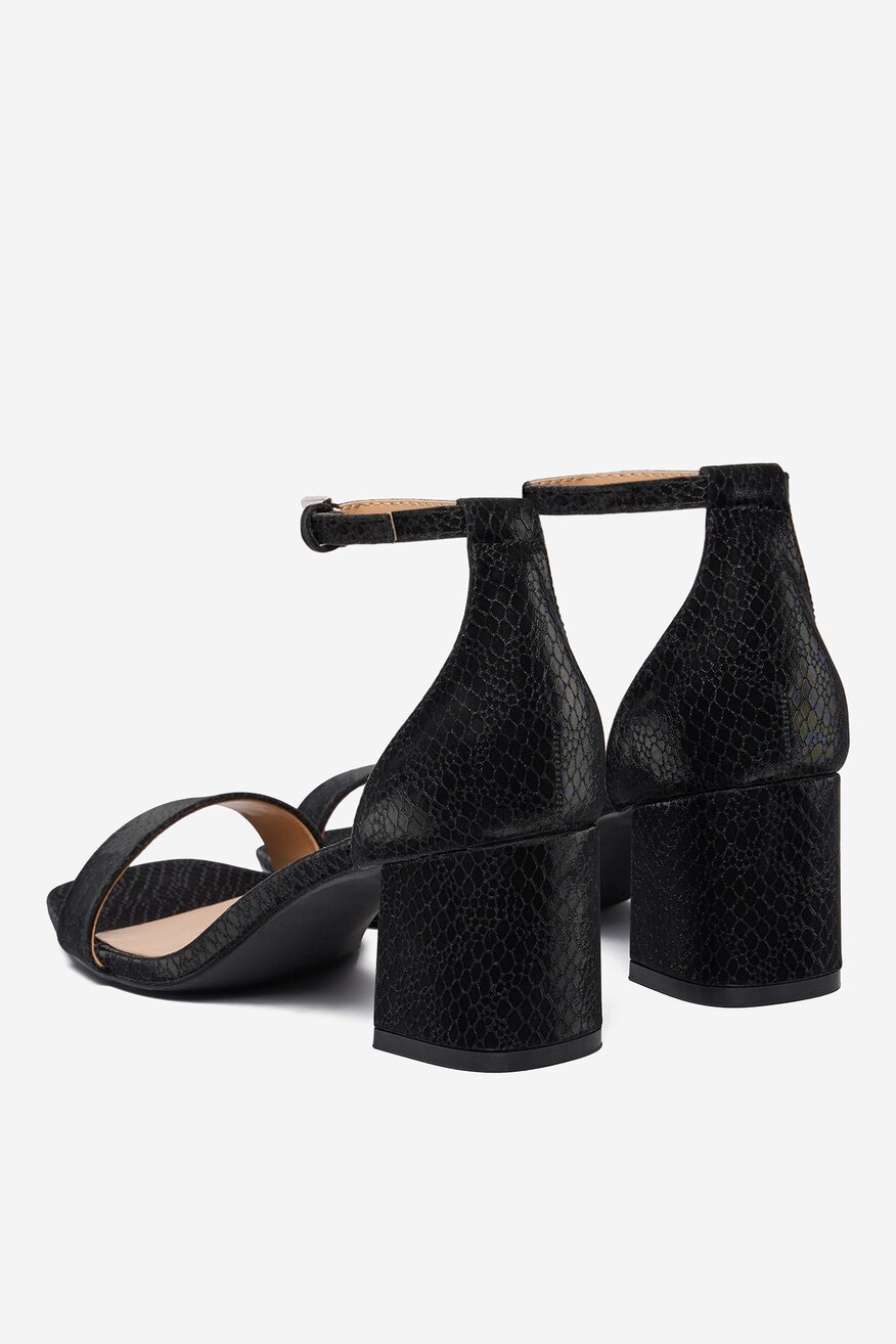 
                Sandale DeeZee NEGRU - 5906751661871