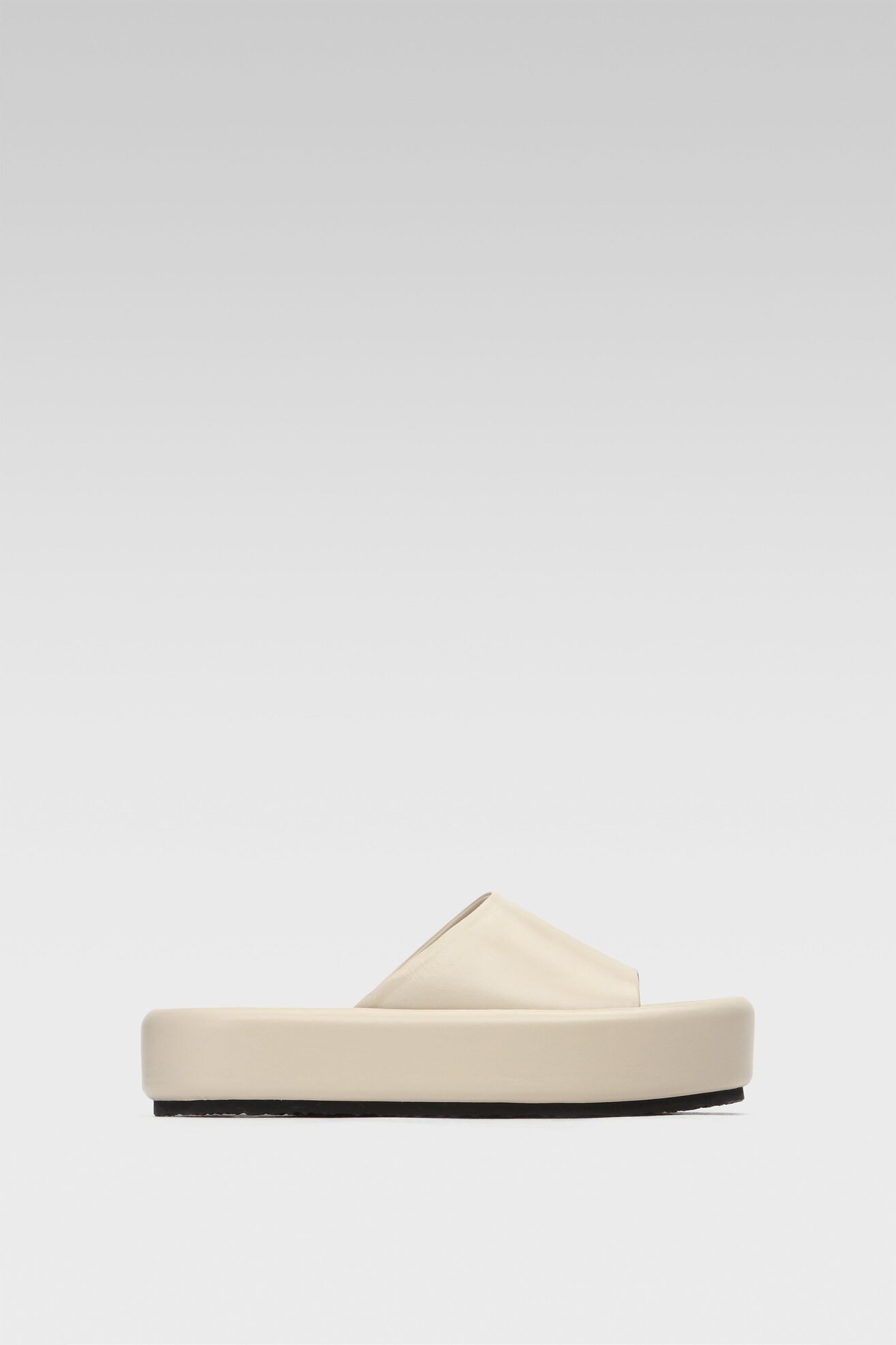 Klapki Gino Rossi 22SS03 Beżowy