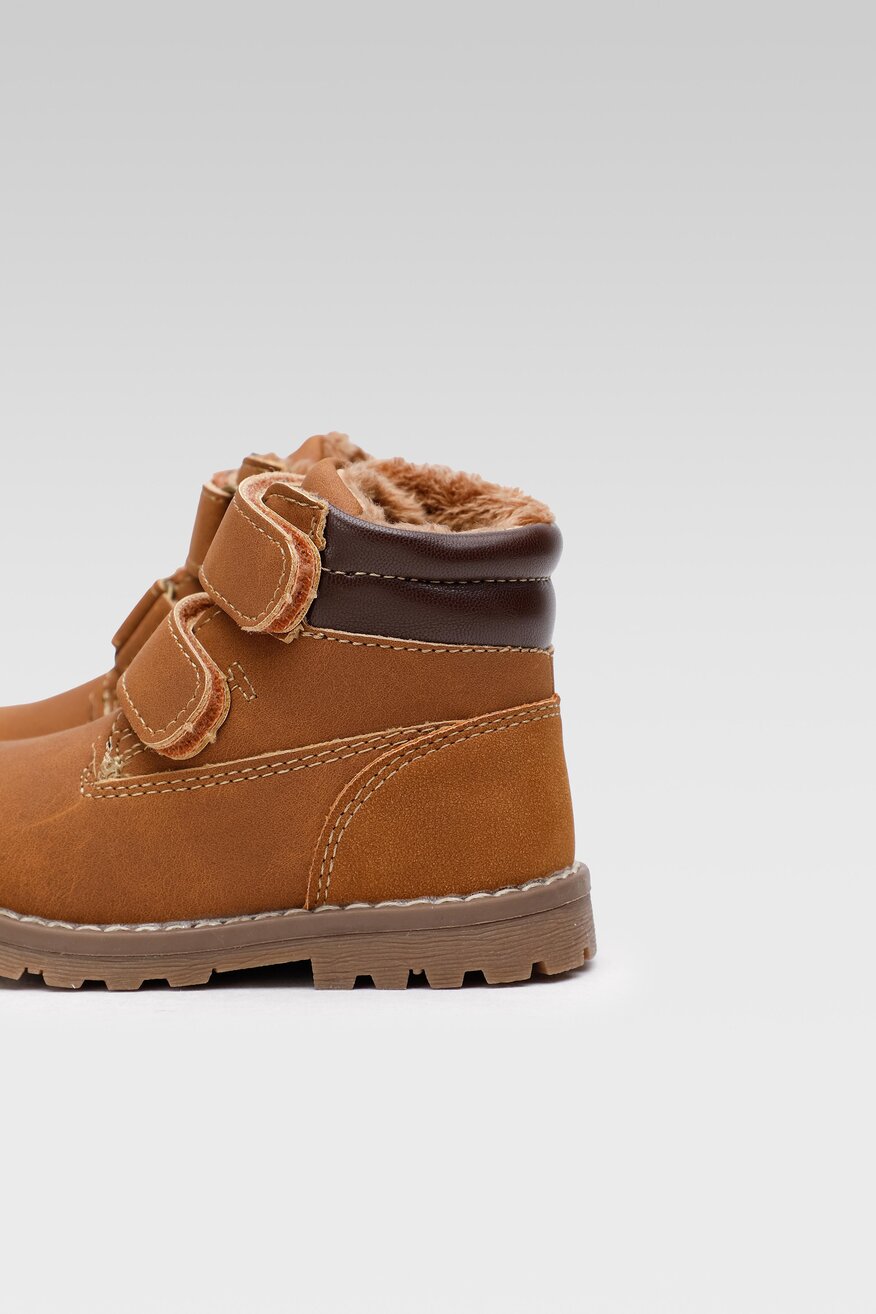 
                Черевики Action Boy ВЕРБЛЮЖИЙ - 5904862386300