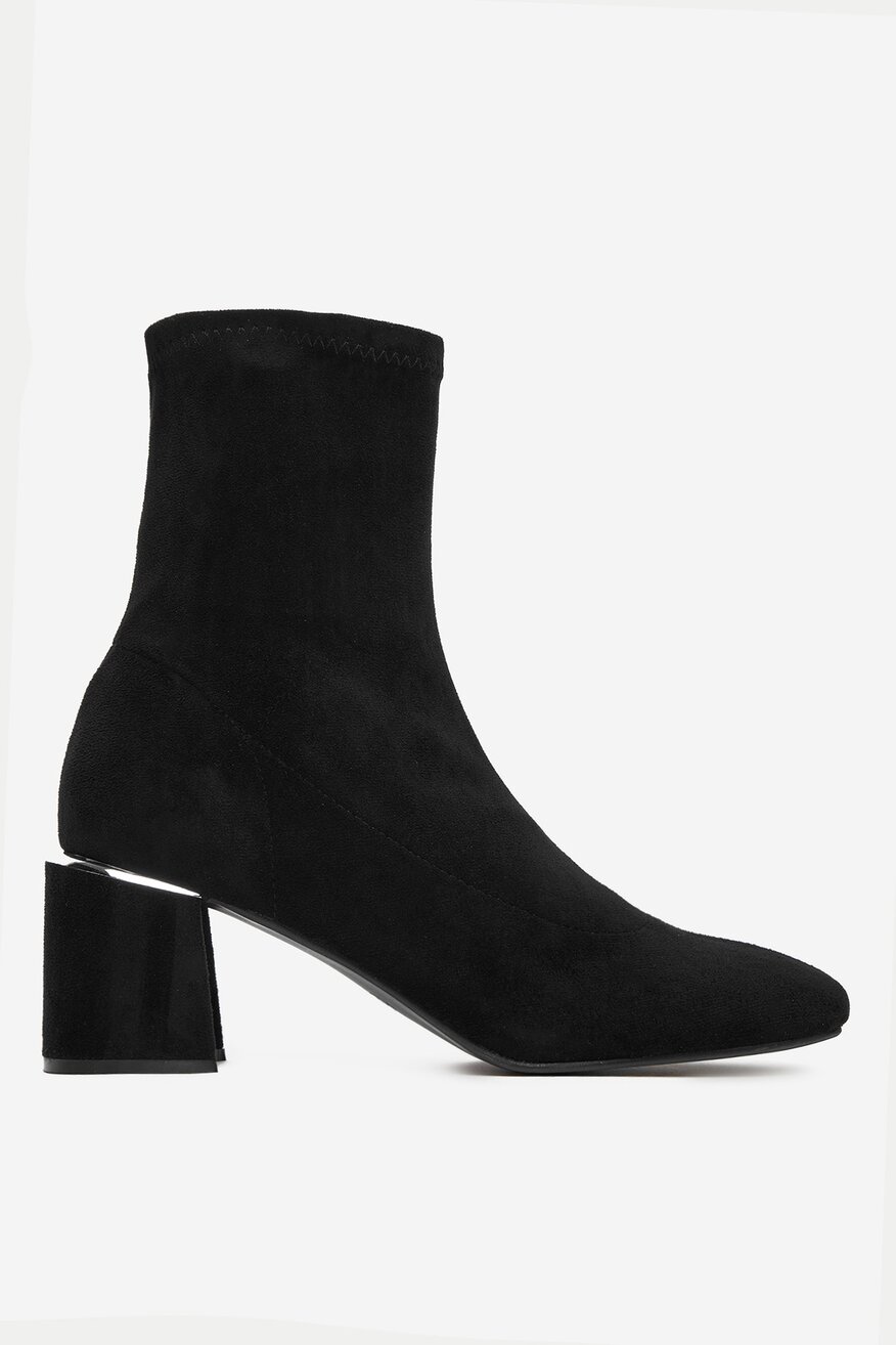 
                Ботильйони DeeZee ЧОРНИЙ - 5904410912746