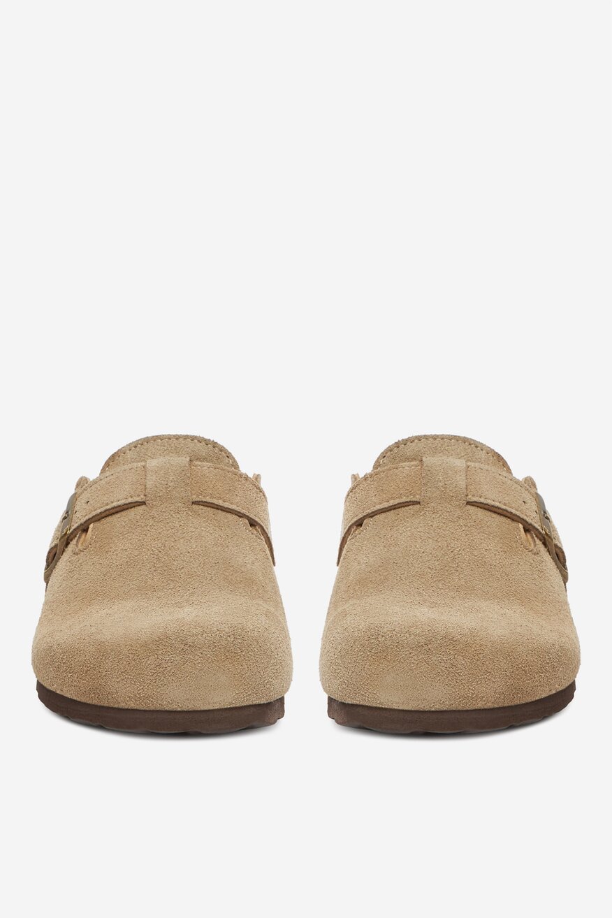 
                DeeZee - Mule zamszowe - 5906751133507