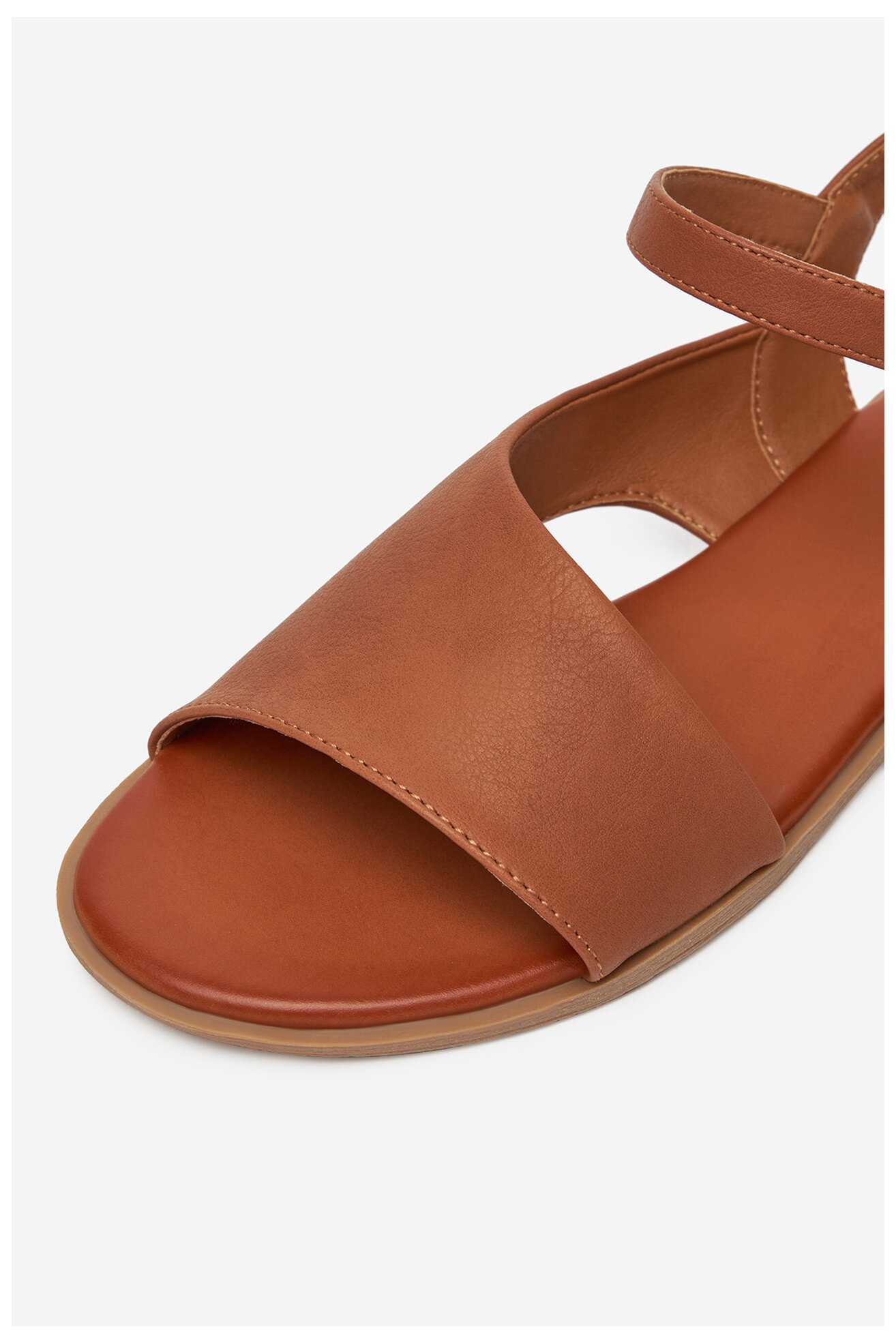 Szandál Mustang 1388-807 VILÁGOSBARNA