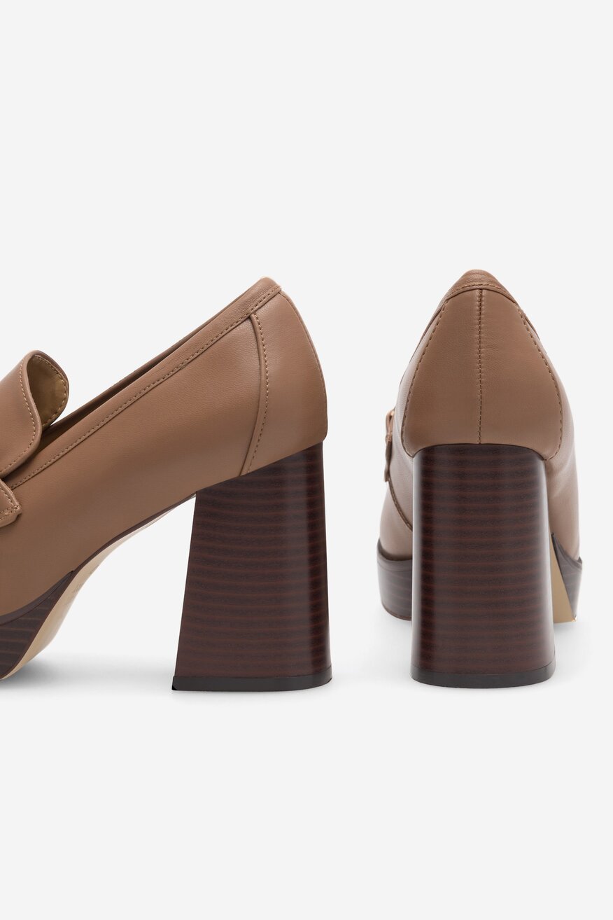 
                Jenny Fairy - Loafersy na obcasie - 5905588187493