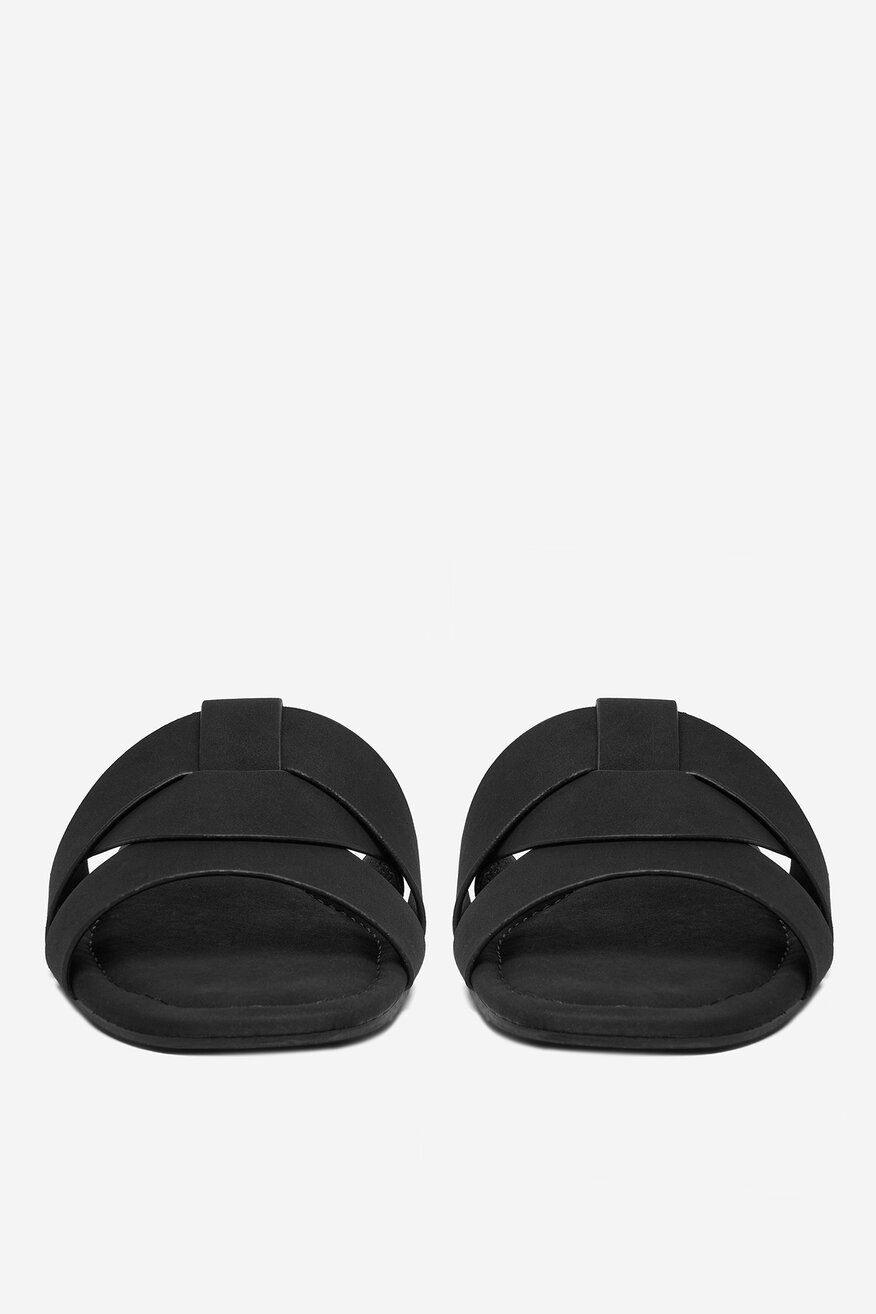 
                Шльопанець Jenny ЧОРНИЙ - 5906751720134