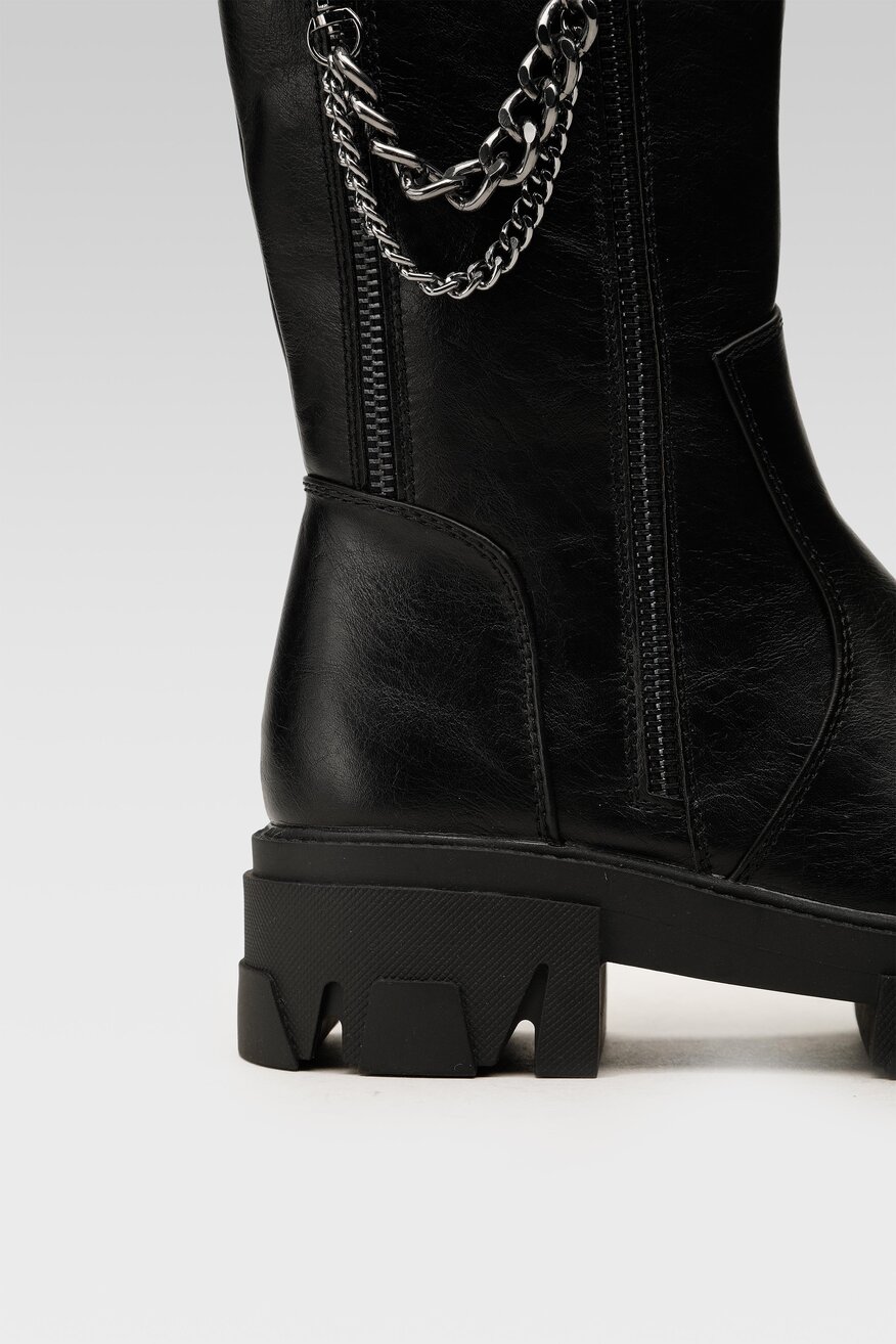 
                DeeZee - Botki na obcasie z aplikacją - 5904248055530