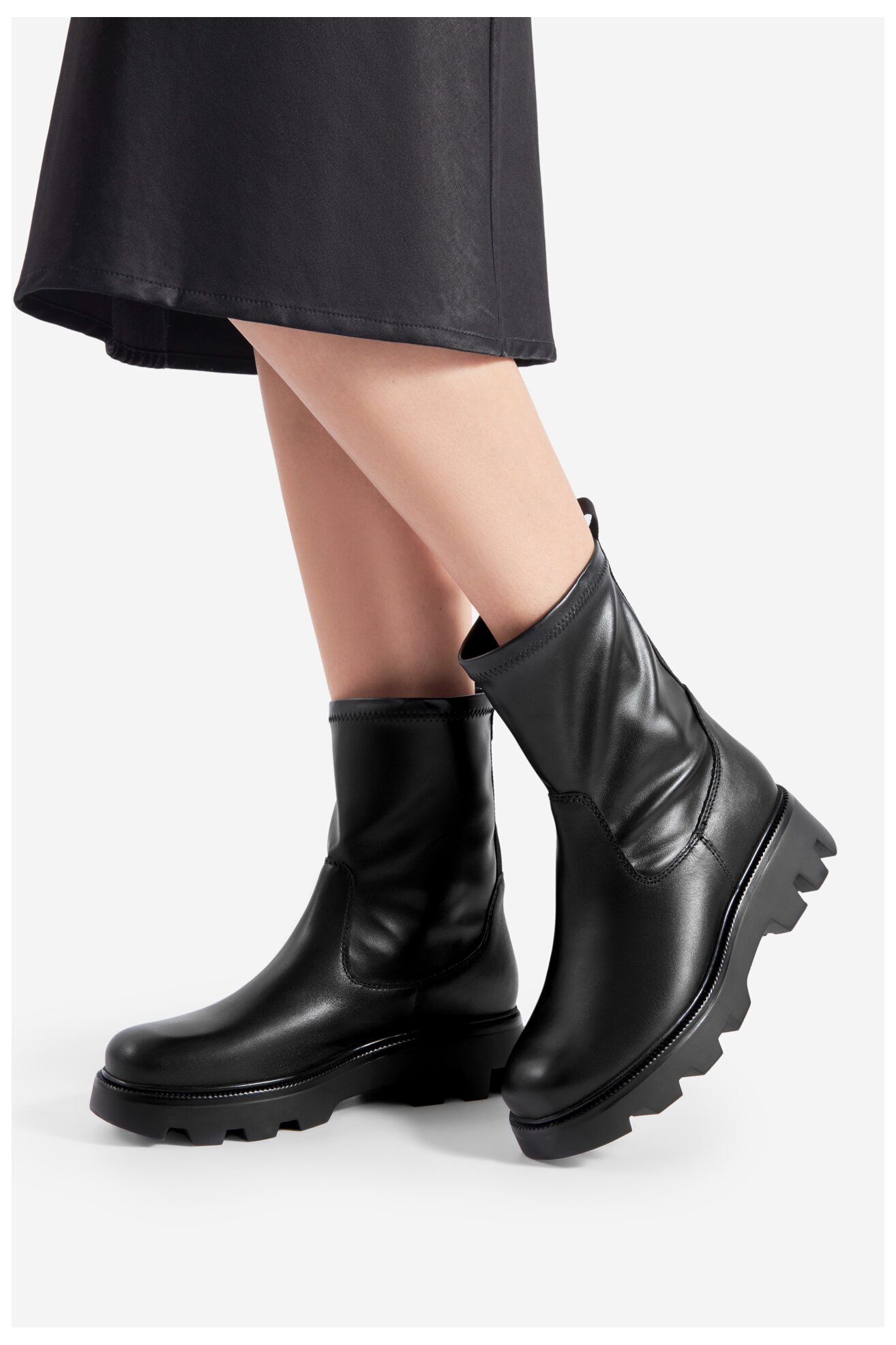 Kratke čizme Lasocki WI16-RUNN-02 CRNA