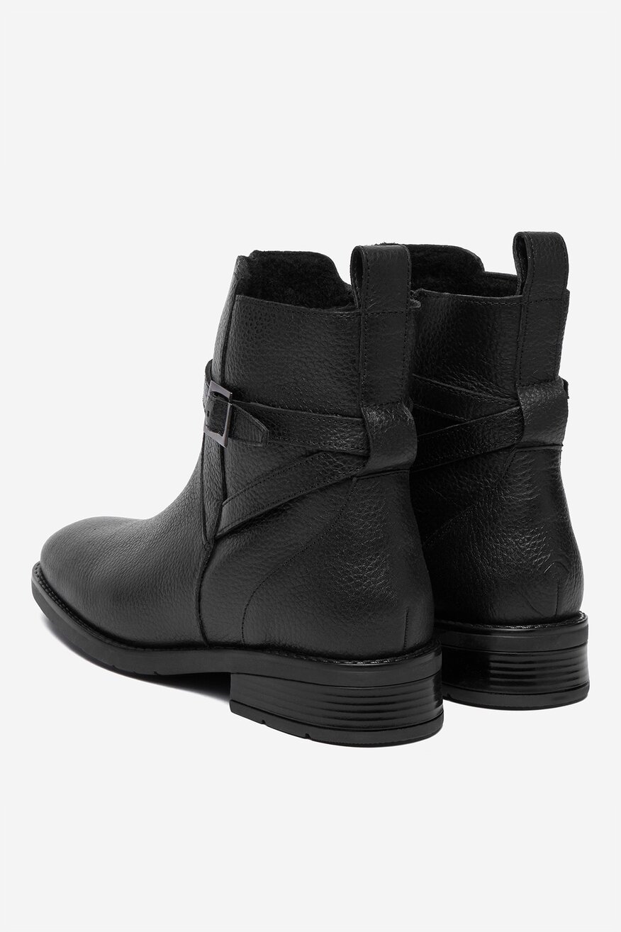 
                Kratke čizme Lasocki CRNA - 5906751325780