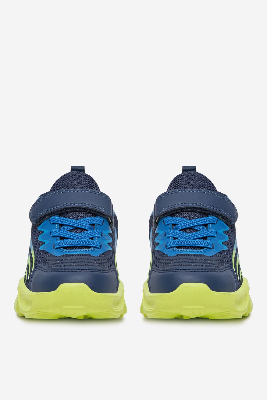 Action Boy - Sneakersy z migającymi diodami - 5903698580586