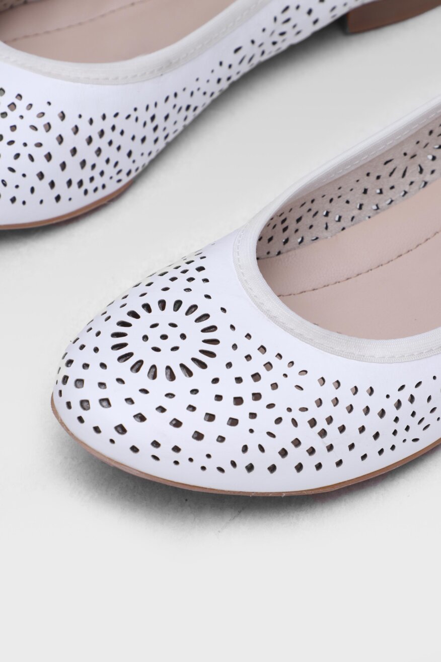 
                Lasocki - Skórzane baleriny ażurowe - 5903698341682