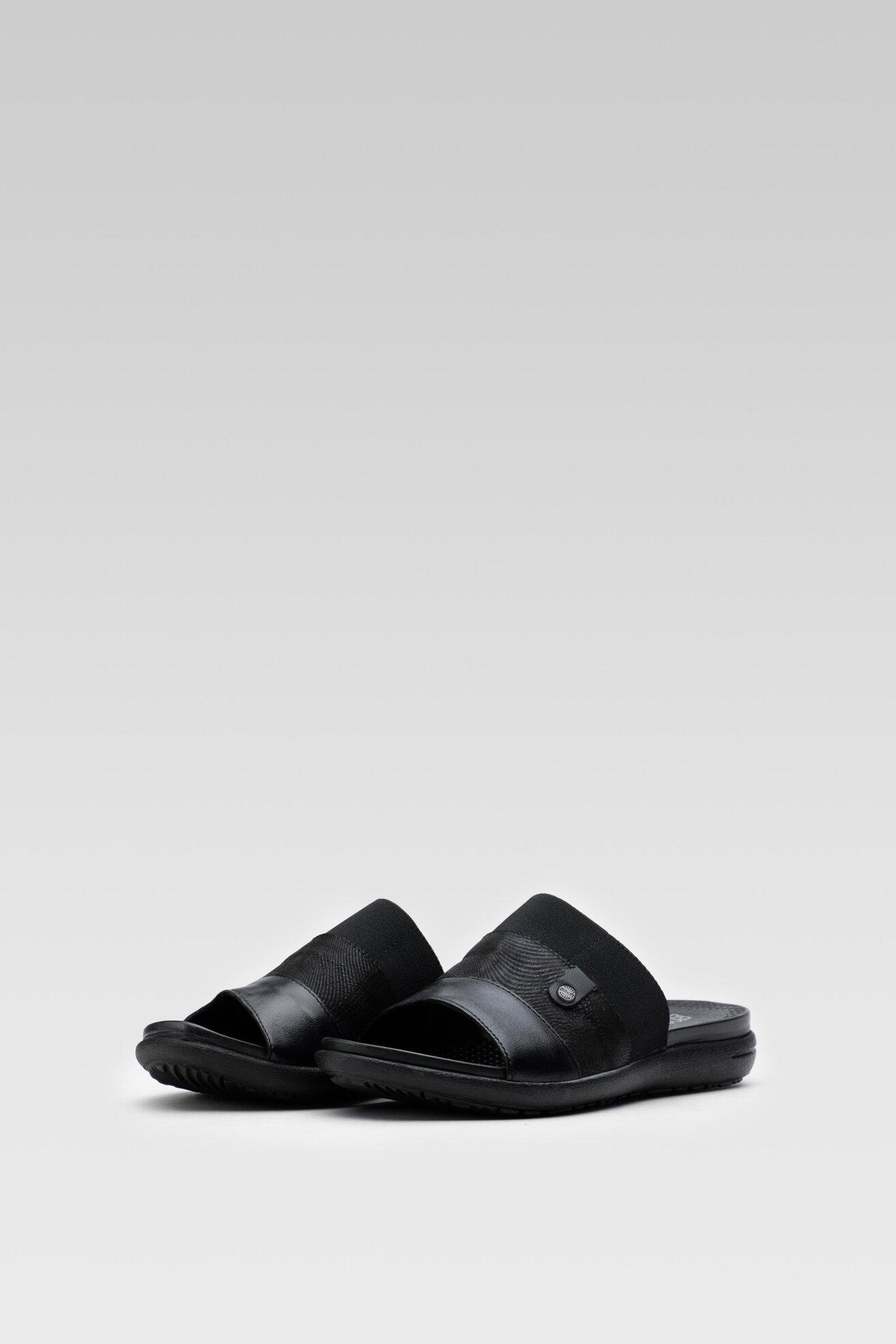 Klapki Go Soft WI16-5702-04 Czarny