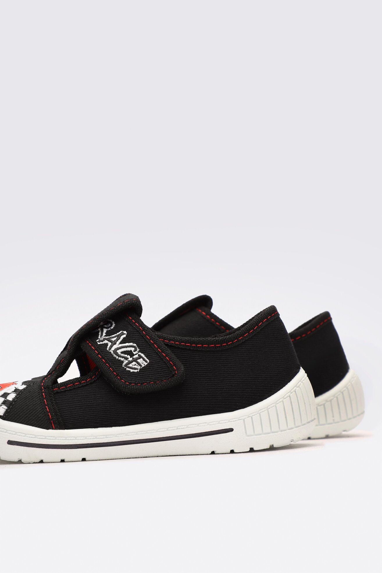 Kapcie MB MB 4Sk3/34-28POIR Czarny