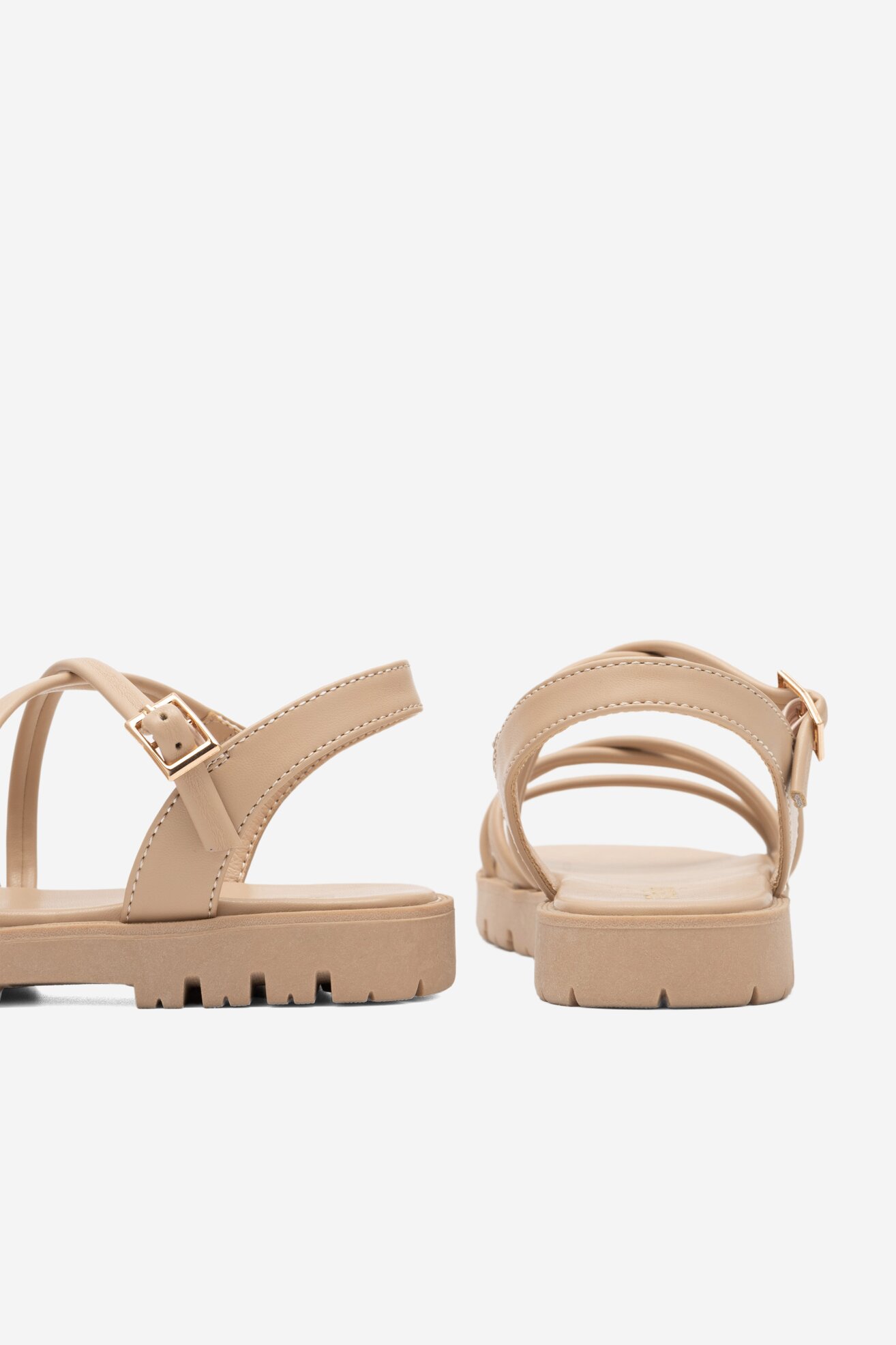 Szandál DeeZee CS6082-02 BÉZS