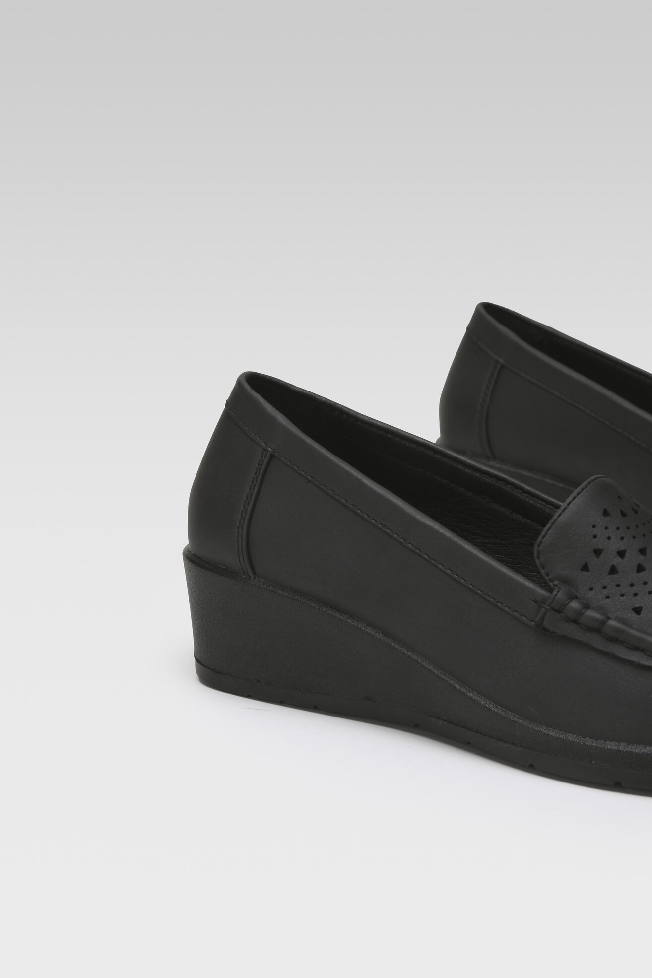 Pantofi casual Clara Barson HMD220352 NEGRU