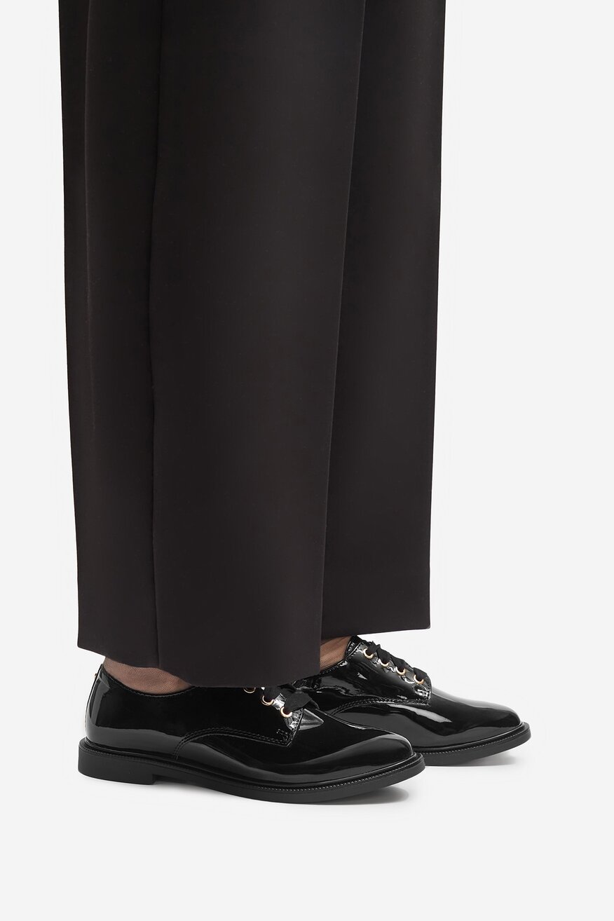 
                Lasocki - Półbuty lakierowane - 5906751001790