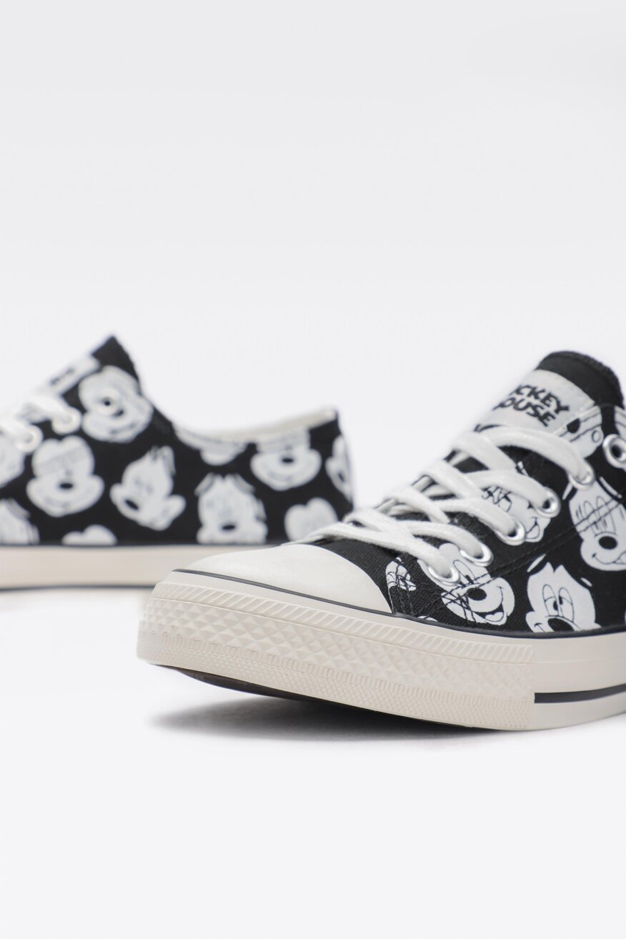 Mickey&Friends - Trampki z printem czarne - 5903698307107