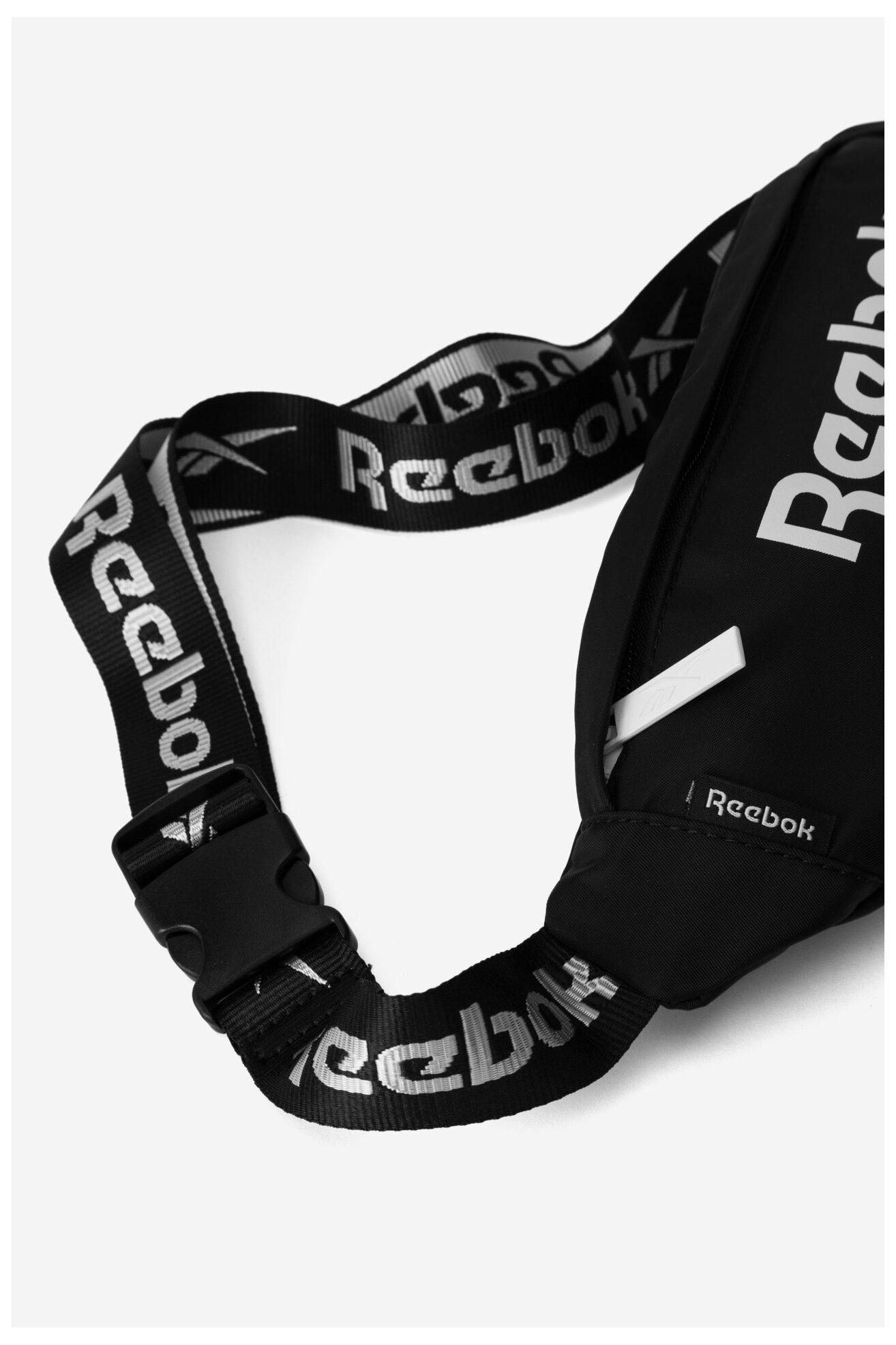 Geantă de mână Reebok RBK-014-CCC-06 NEGRU