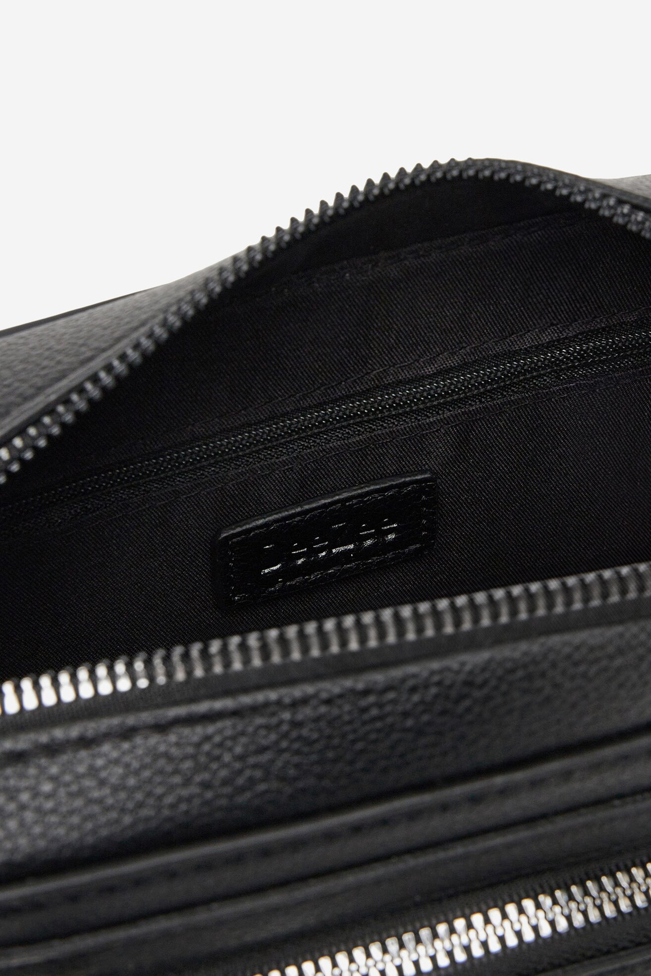 Дамска чанта DeeZee DZE-S-012-07 ЧЕРЕН