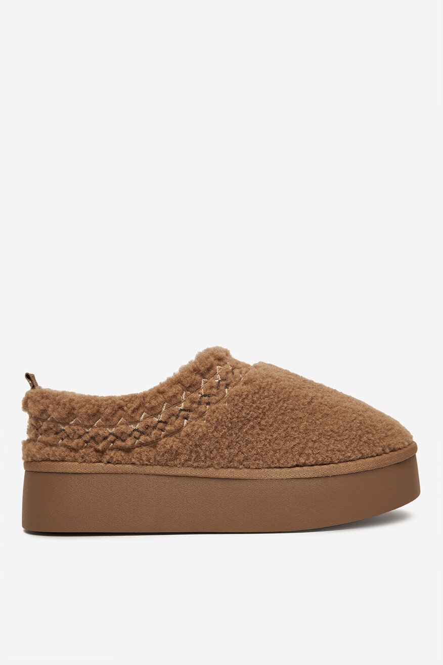 
                        Papucs Jenny CEO-HY241207 BARNA - 5906751421864