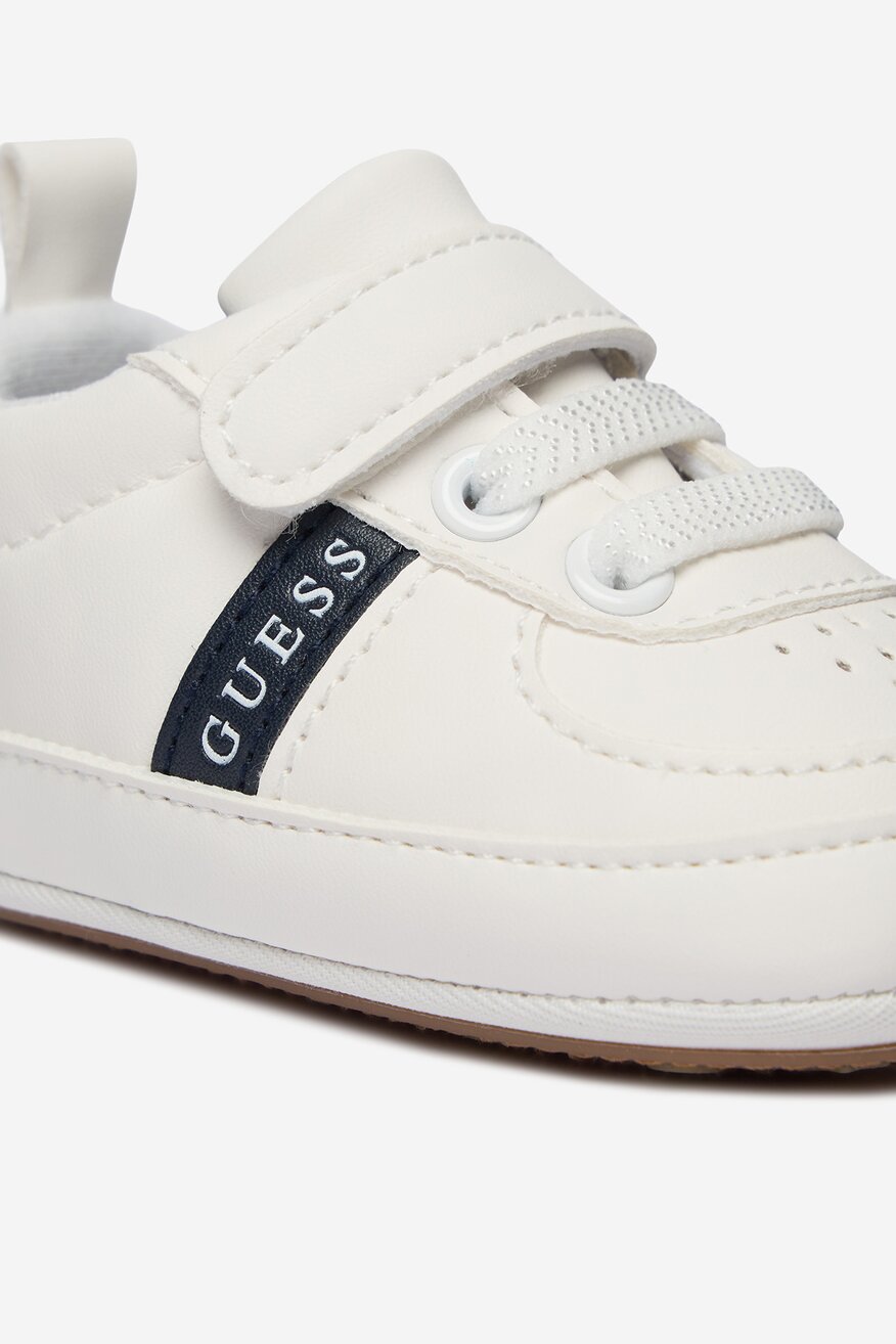 
                        Półbuty GUESS KIDS CEO-CM250815-1 Biały - 5906751742099