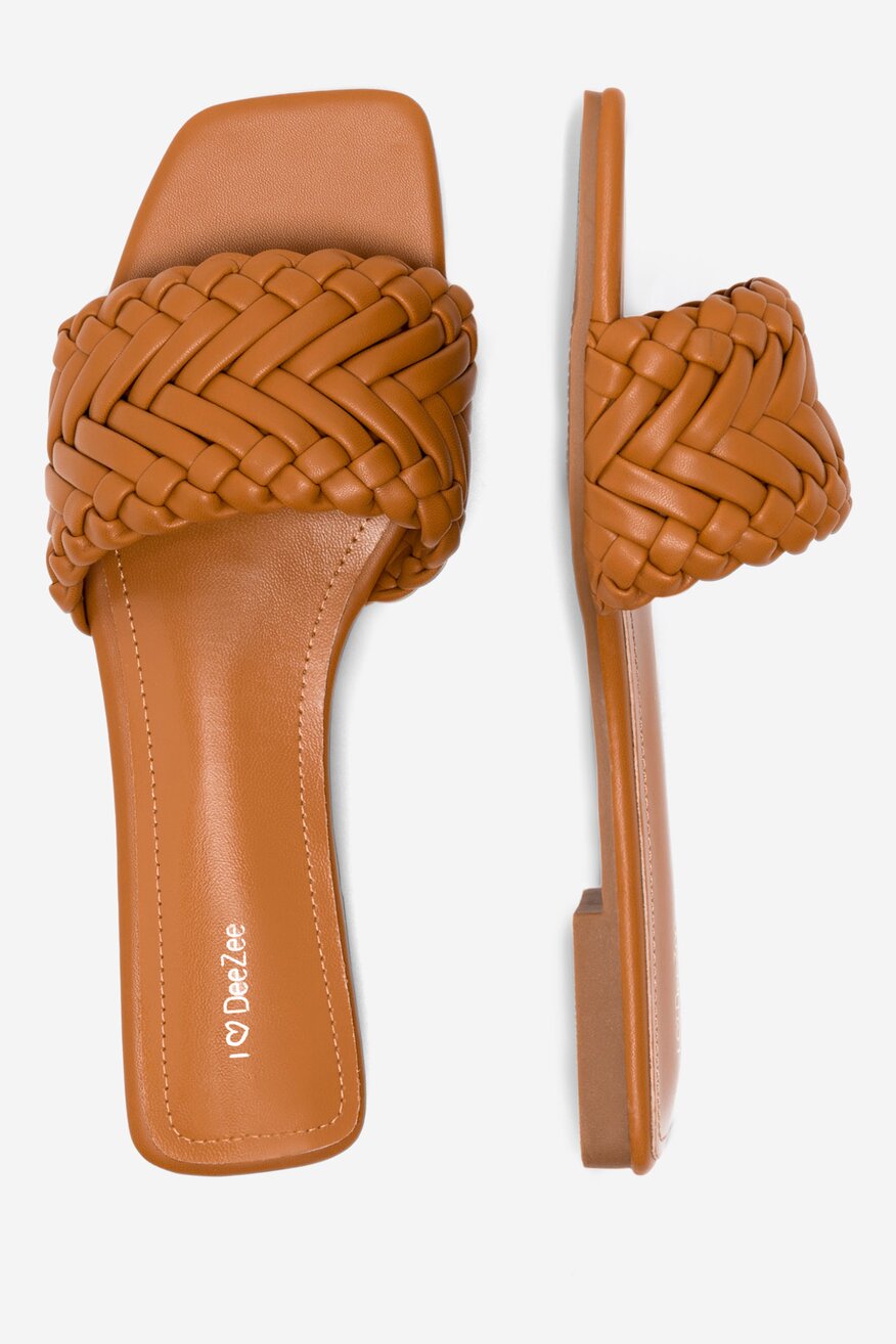 
                Шльопанець DeeZee ВЕРБЛЮЖИЙ - 5905588542322