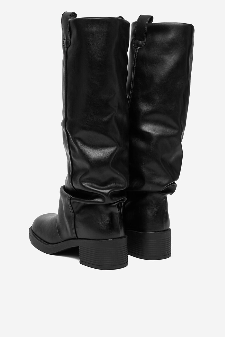 
                Ботуши DeeZee ЧЕРЕН - 5906751315064